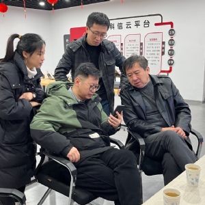 西安億達(dá)石油科技有限公司到訪科電儀器培訓(xùn)交流